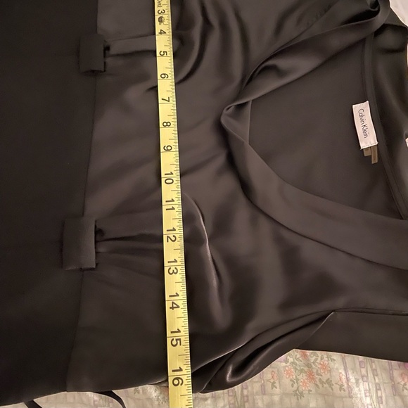 Classy little black dress - Picture 8 of 8